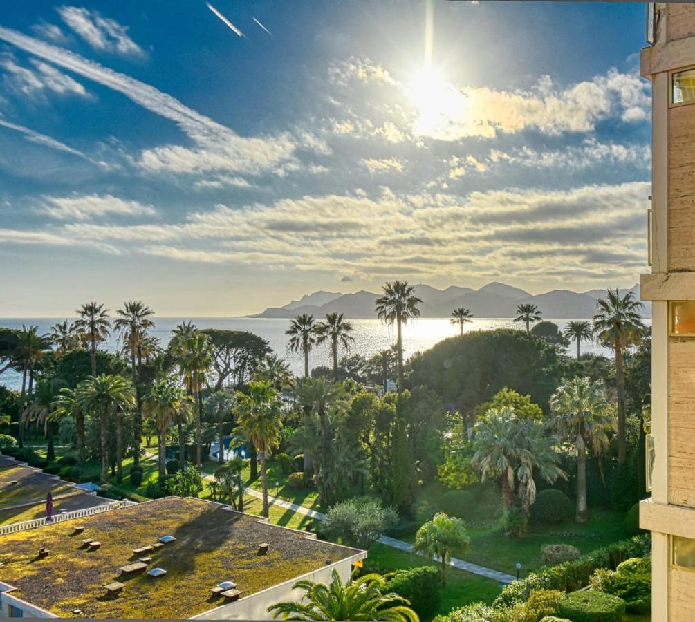 Guestready - Sunny Apartment With Magnificent View Of Plage Du Midi Beach Cannes Exterior photo